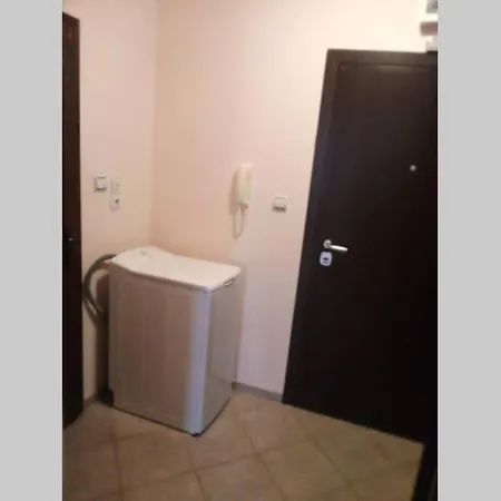 Apartment Pomorie شقة بوموري