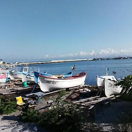 Apartment Pomorie شقة بوموري