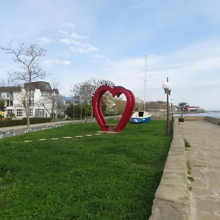 Apartment Pomorie شقة